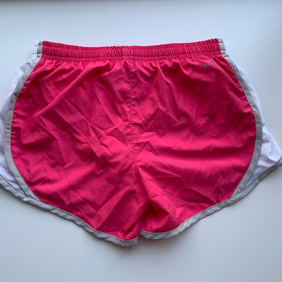 [2/25$✨] Nike Dry-fit Shorts ☀️ - Picture 4 of 5